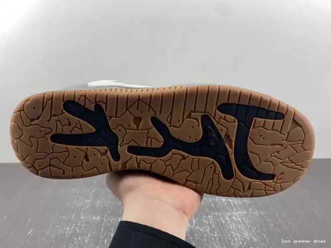 Reps LUCY X CHECK JORDAN FZ8117-001 THE CUT TRAVIS SCOTT 0501